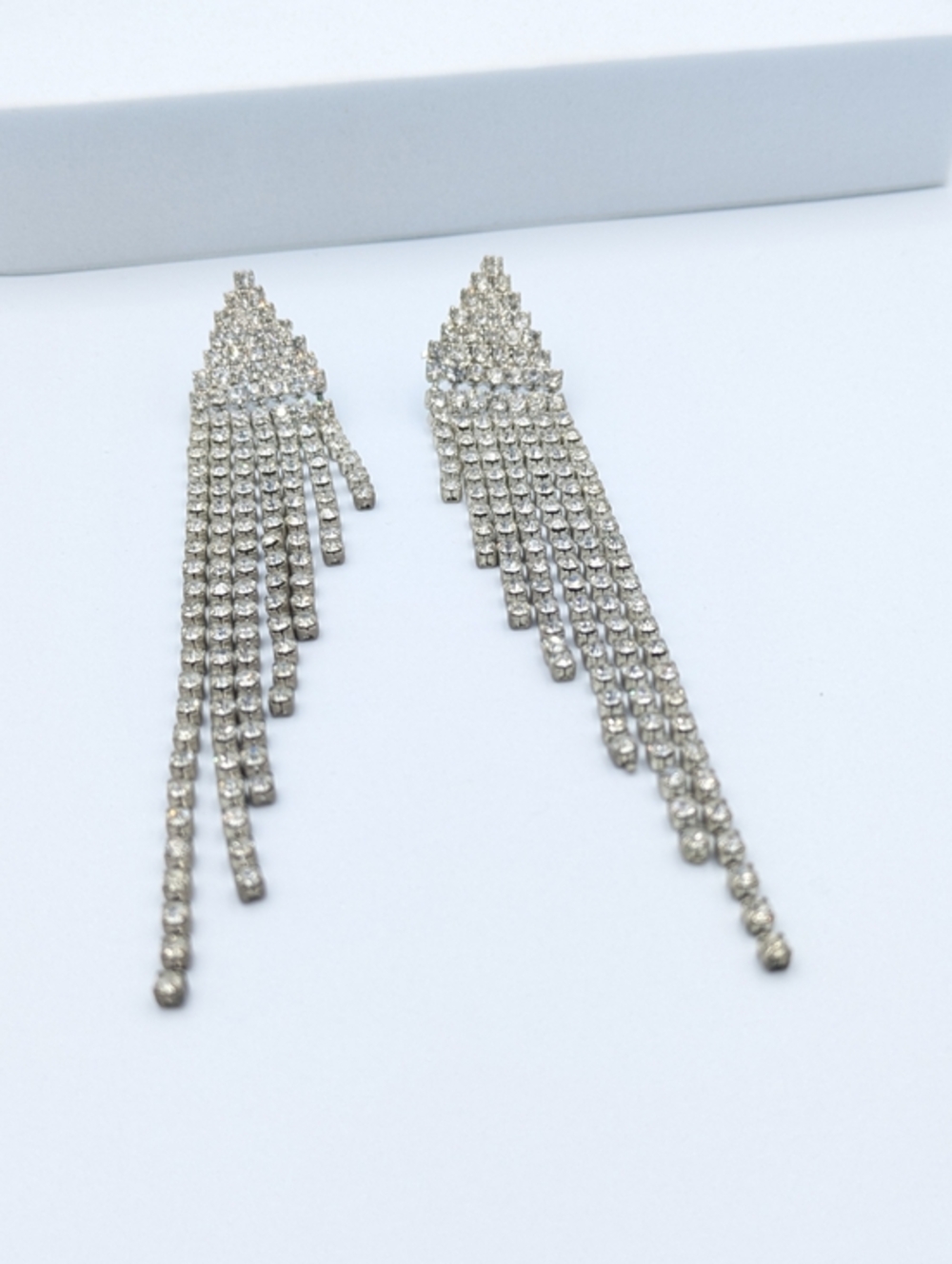 Very long rhinestone diamante sparkly silver tone stud earrings dangle fringe